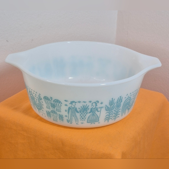 Vintage Pyrex Amish Butterprint #472 1 1/2 Pt Casserole Dish - Picture 2 of 11